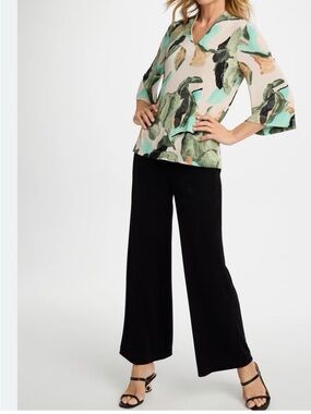 Chico's Mint, Green & Beige V-Neck Printed Travelers Tunic